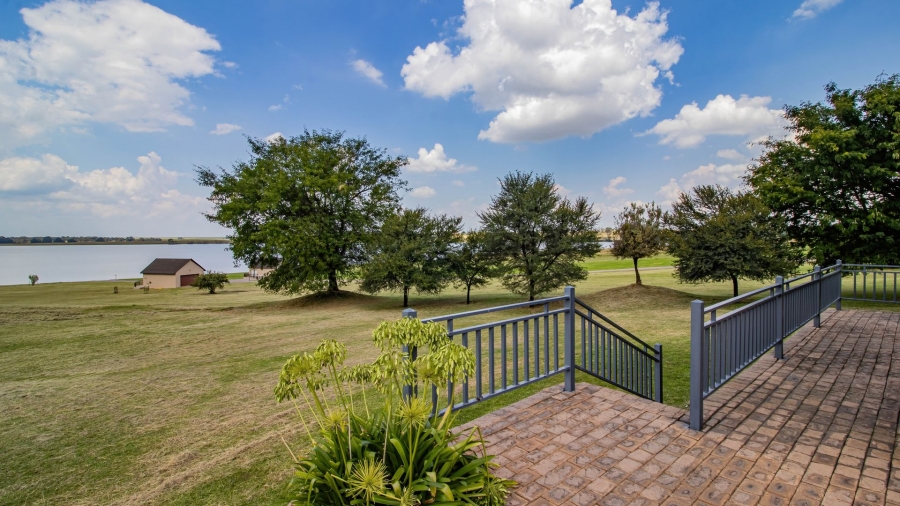 3 Bedroom Property for Sale in Oranjeville Free State